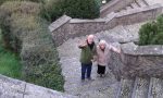 Festeggia i 101 anni facendo la «scala santa» della Madonna del Bosco