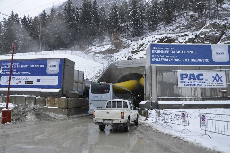 Tunnel ferroviario al Brennero, Pressi: “Se non si fa danno per Verona”