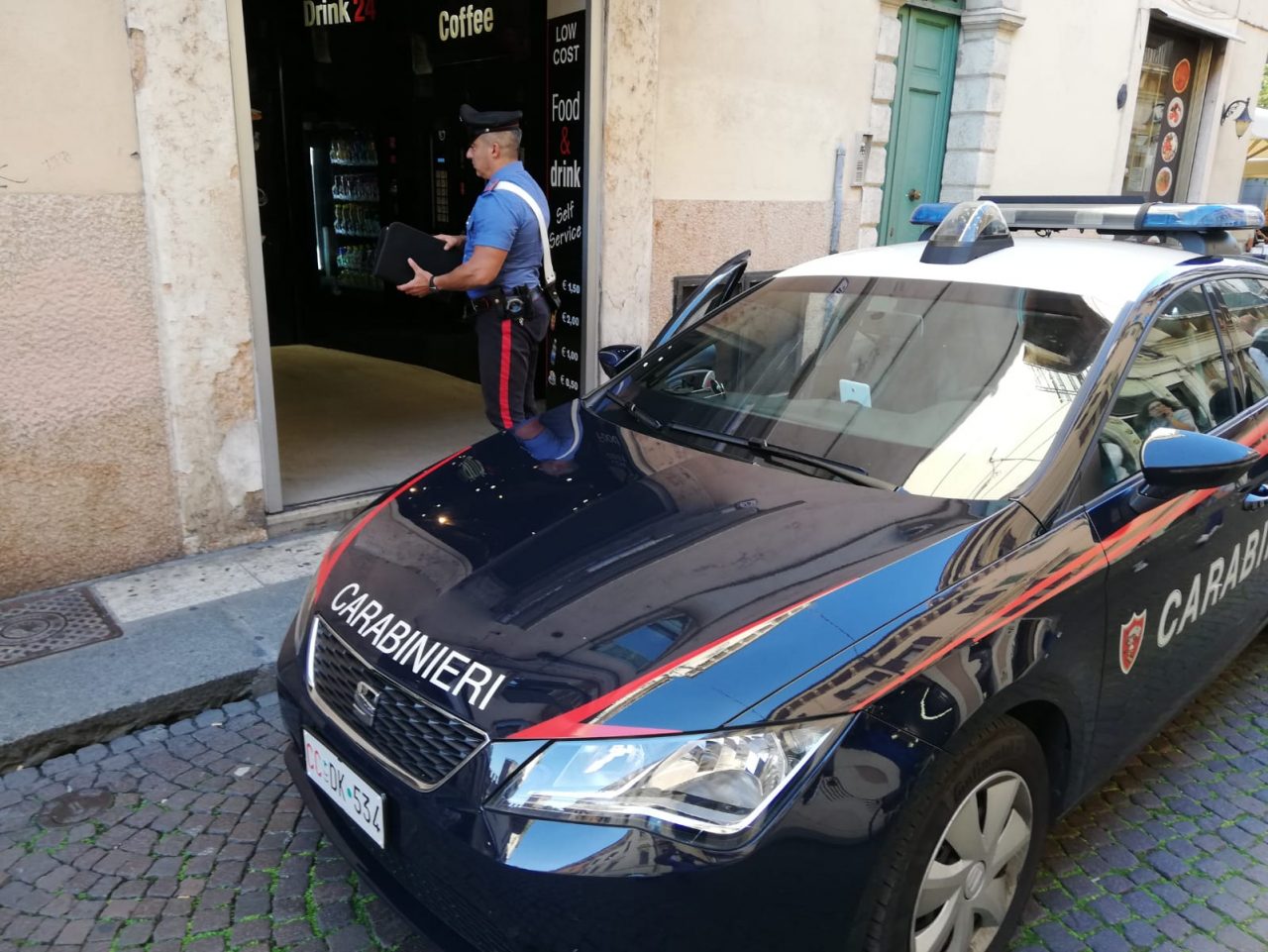 Doveva essere in carcere e invece vagava libero, arrestato un giovane