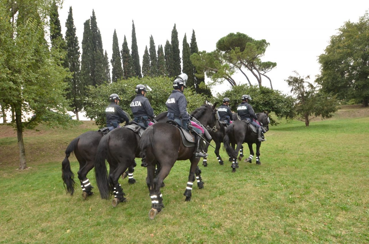 Pattuglie a cavallo per presidiare i bastioni di Verona