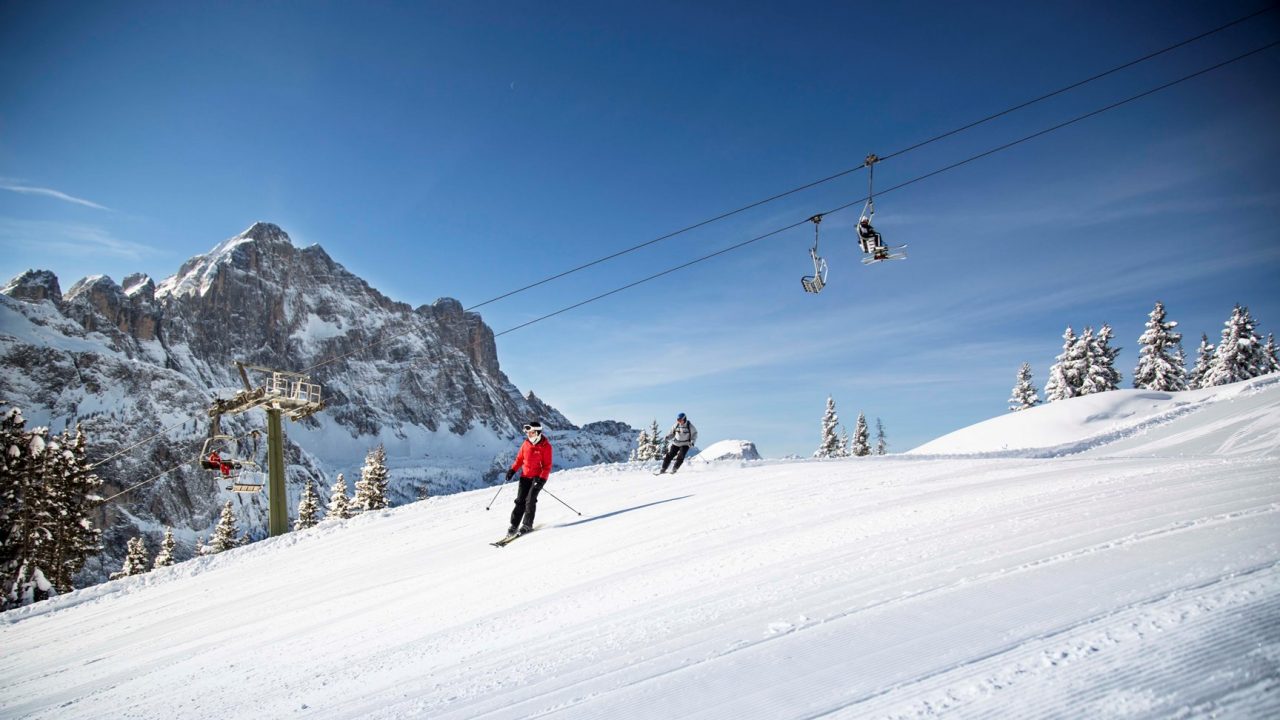 Dolomiti pronte al cancelletto di partenza. Apre la stagione sciistica invernale nel Veneto.