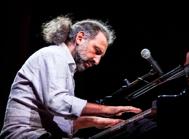 Concerto di Stefano Bollani a Verona, il ricavato per la ricerca contro i tumori