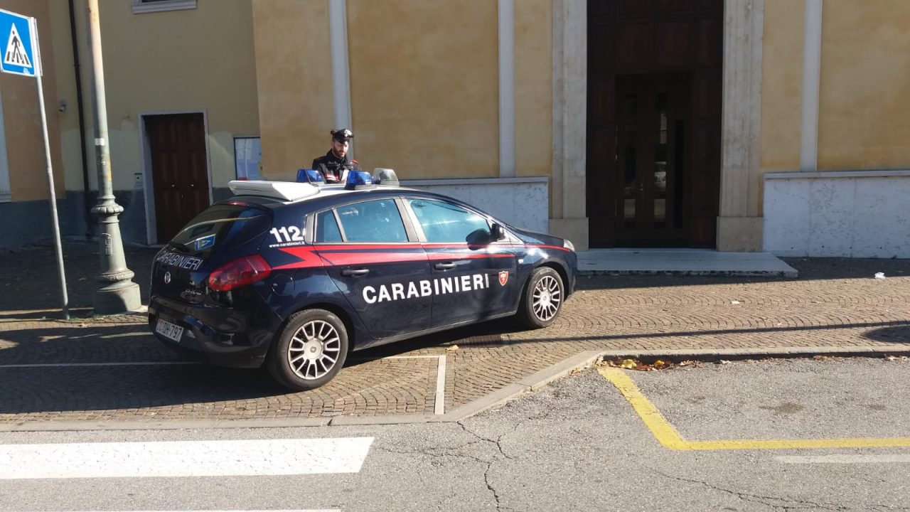 Danneggiamenti e furti, colpite diverse chiese
