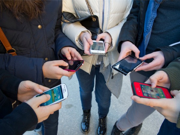 Uso dello smartphone in età scolare: una guida