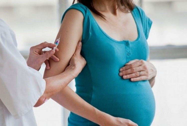 Vaccini in gravidanza, ecco perché sono importanti per madri e figli