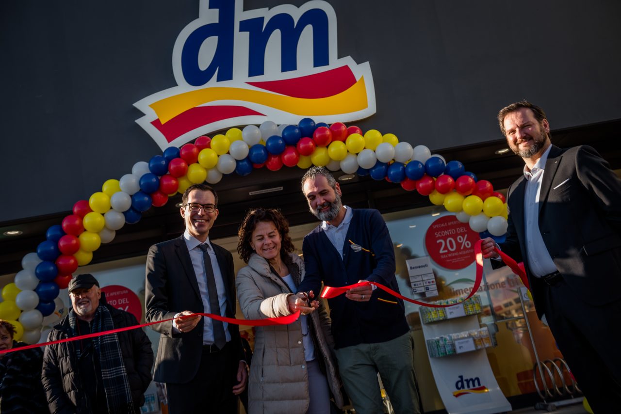 Apre a Peschiera del Garda il nuovo store di dm