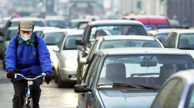 Verona, rischio blocco diesel Euro 4 per lo smog