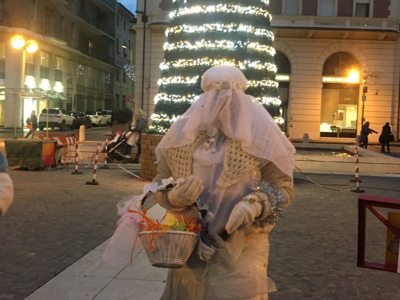 Santa Lucia arriva in piazza Garibaldi