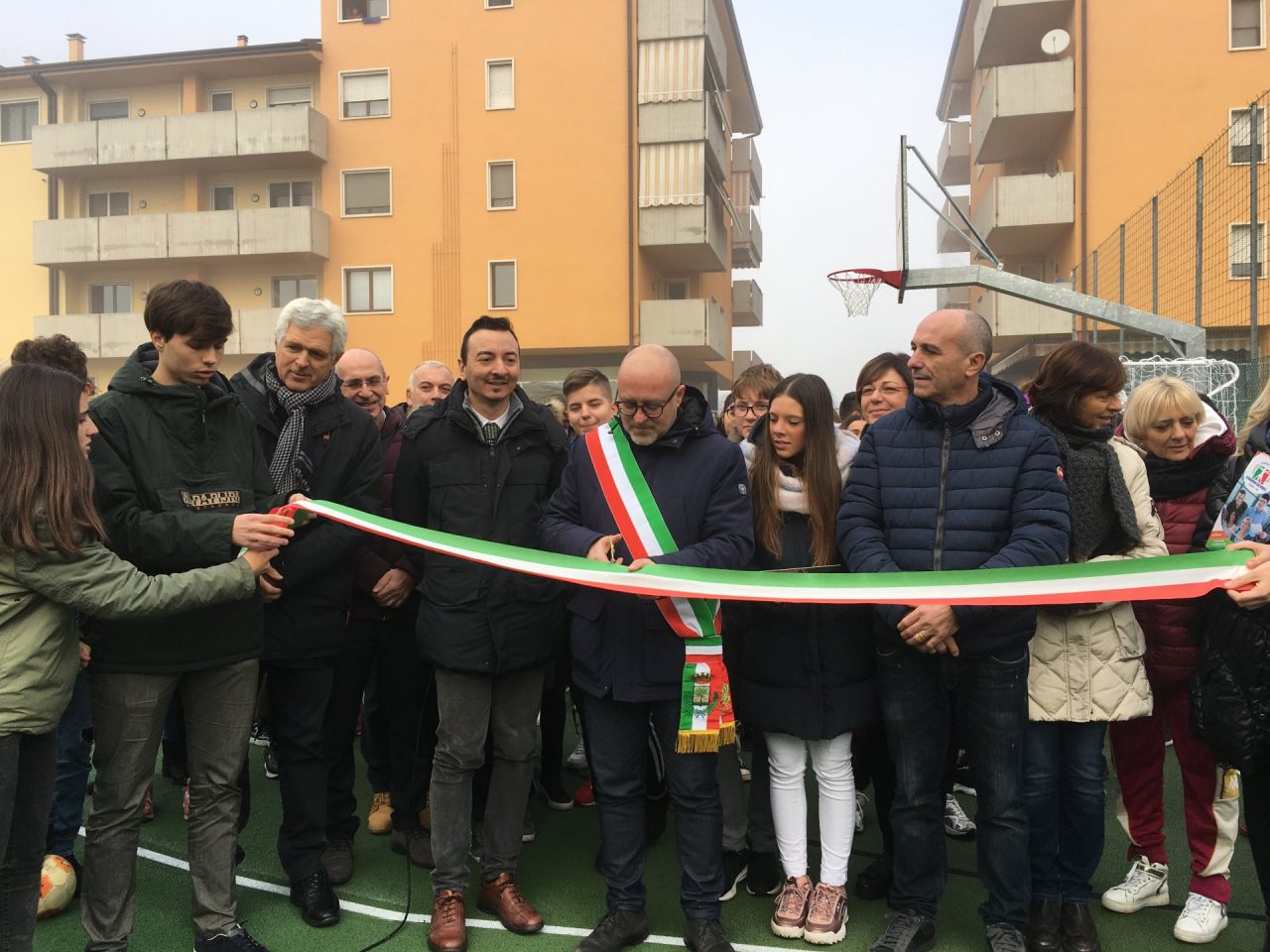 Inaugurata la nuova piastra polivalente per le attività sportive VIDEO
