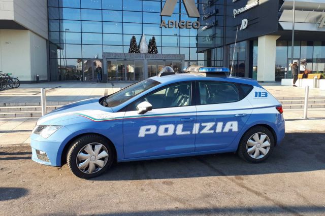 Fa la spesa ma si “dimentica” di pagare, arrestata una nomade