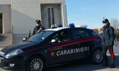 Violenza, minacce e resistenza: un arresto sul lago di Garda