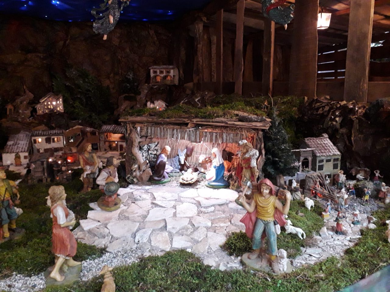 Gli animali tornano ad animare il presepe del Santuario della Bassanella