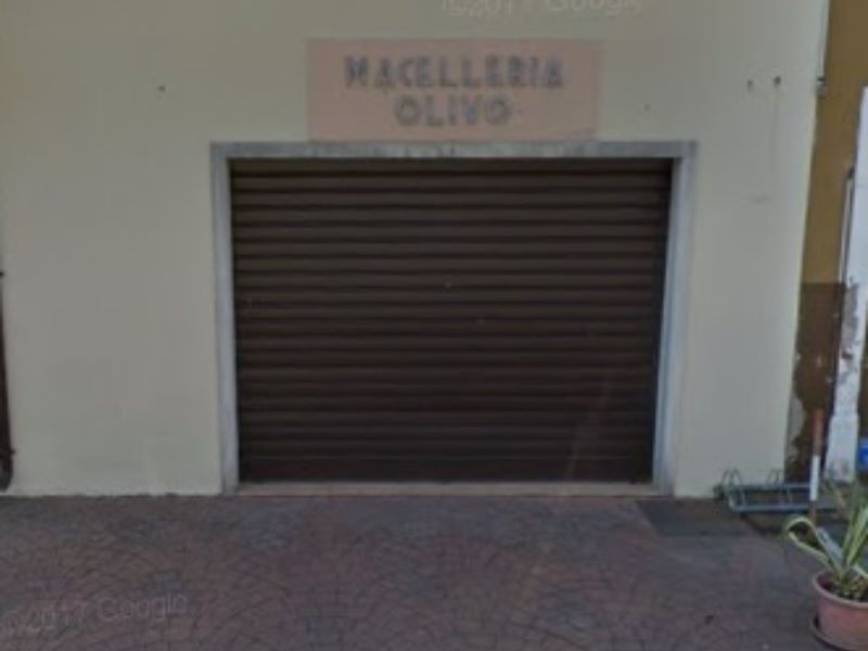 Alimenti avariati a scuole e case di riposo, sotto sequestro azienda veronese