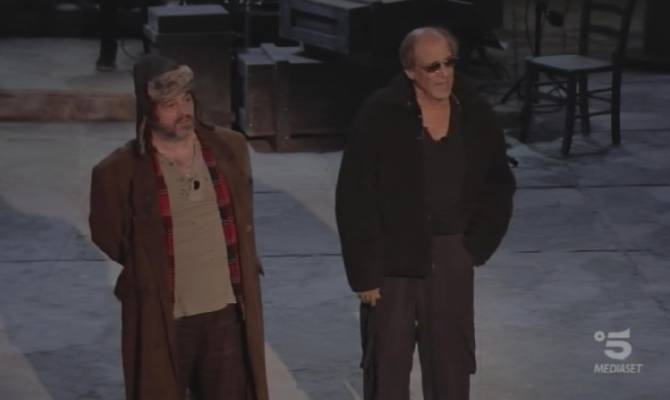 Al Camploy l’evento Adrian, ma Celentano si fa vedere solo tre minuti