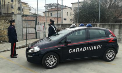 Litiga con un connazionale e poi si scaglia contro i carabinieri: arrestato 30enne