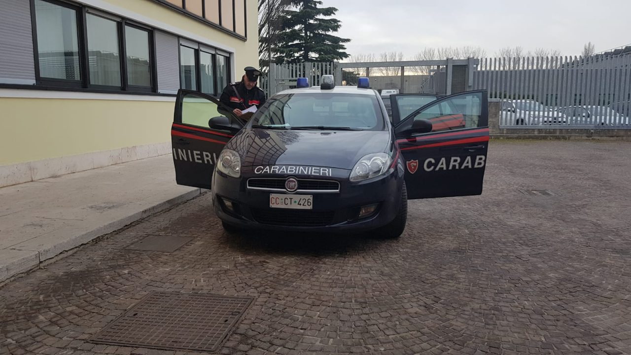Evade dai domiciliari e viene coinvolta in un incidente, arrestata