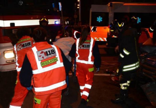 Tre ragazze trovate prive di sensi intossicate dal monossido: salvate dai Vigili del Fuoco