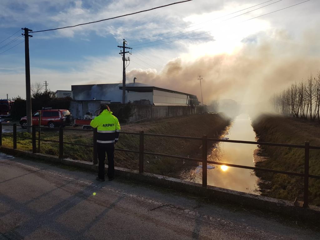 Incendio a Campiglia dei Berici visto dal veronese: ecco le analisi Arpav