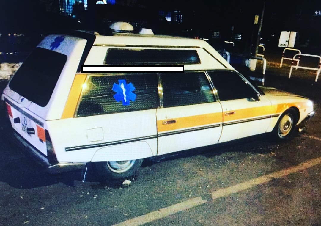 Usa l’ambulanza come la sua auto personale, fermato un veronese