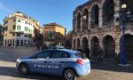 Spaccia in piazza Bra, arrestato cinquantunenne