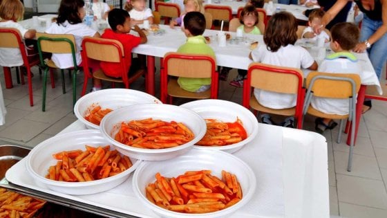 Mense scolastiche, l’importanza di sapere cosa mangiano i nostri figli