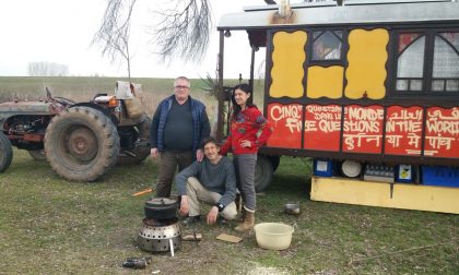 In viaggio verso l'India con il trattore