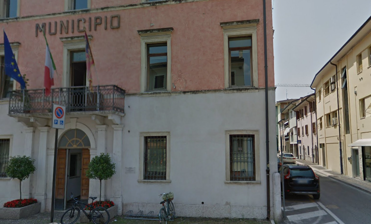 Durata della sosta limitata accanto al Comune di Villafranca