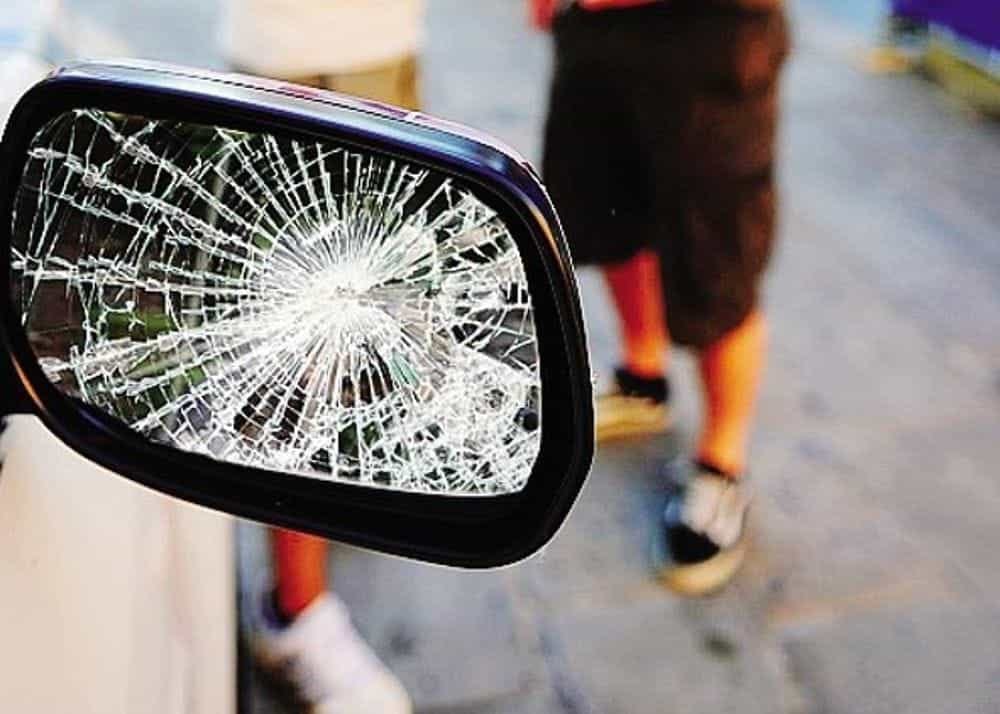Verona, individuato “truffatore dello specchietto”: aveva estorto 250 euro ad un anziano