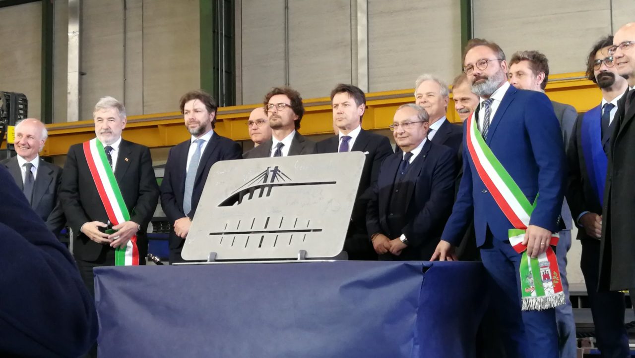 Nuovo ponte di Genova tagliata la prima lamiera a Valeggio VIDEO