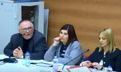 Le donne nascono fertili o inutili silurato l'assessore