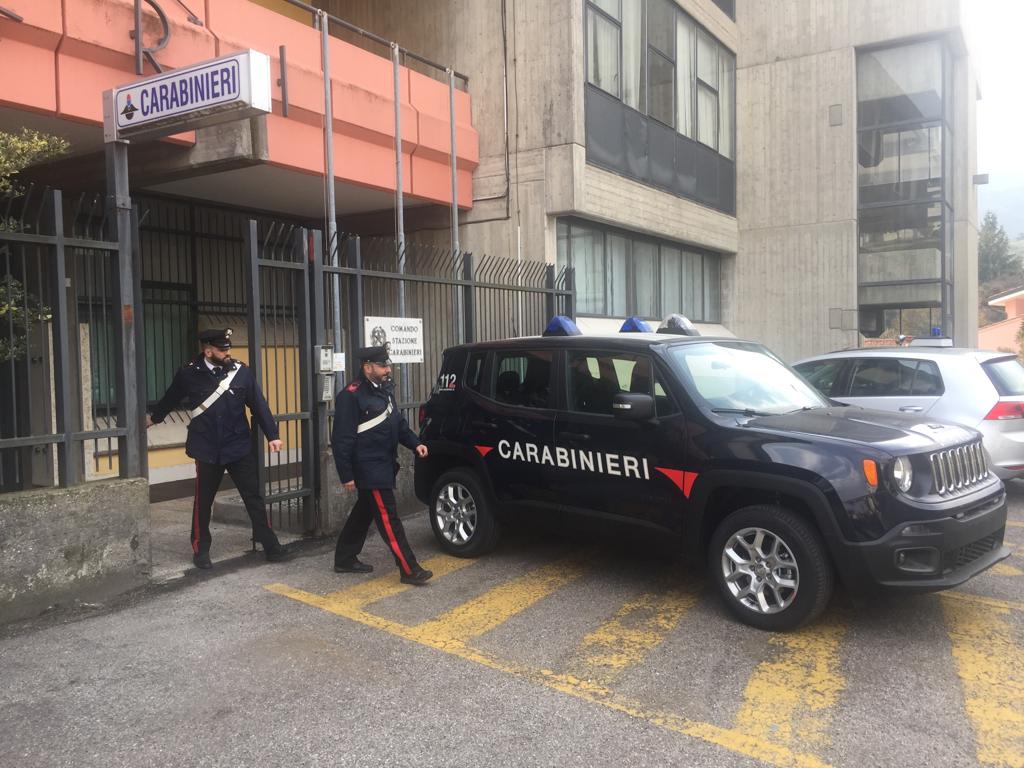 Estorce denaro all’ex: donna arrestata dai Carabinieri