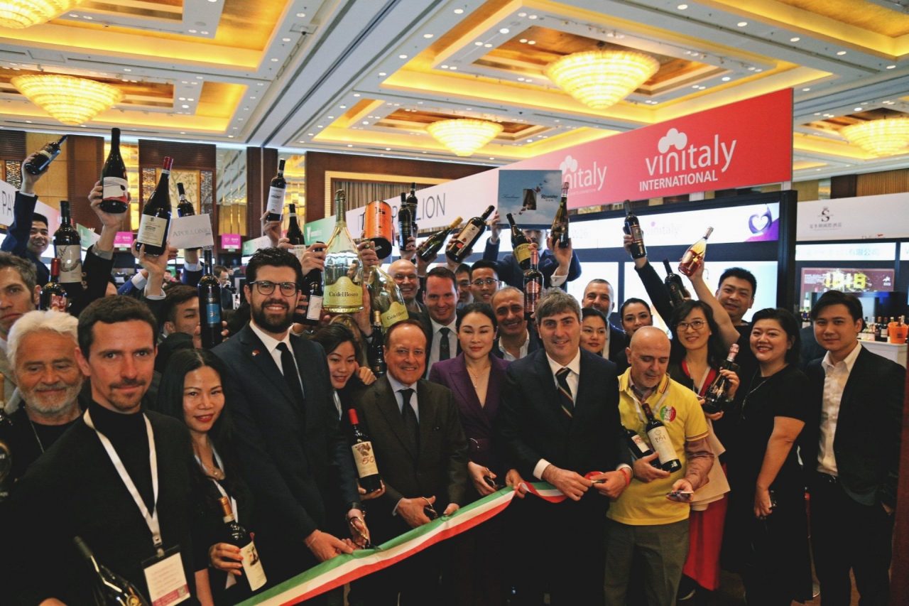 Vinitaly China Chengdu Veronafiere in trasferta per promuovere il nostro vino