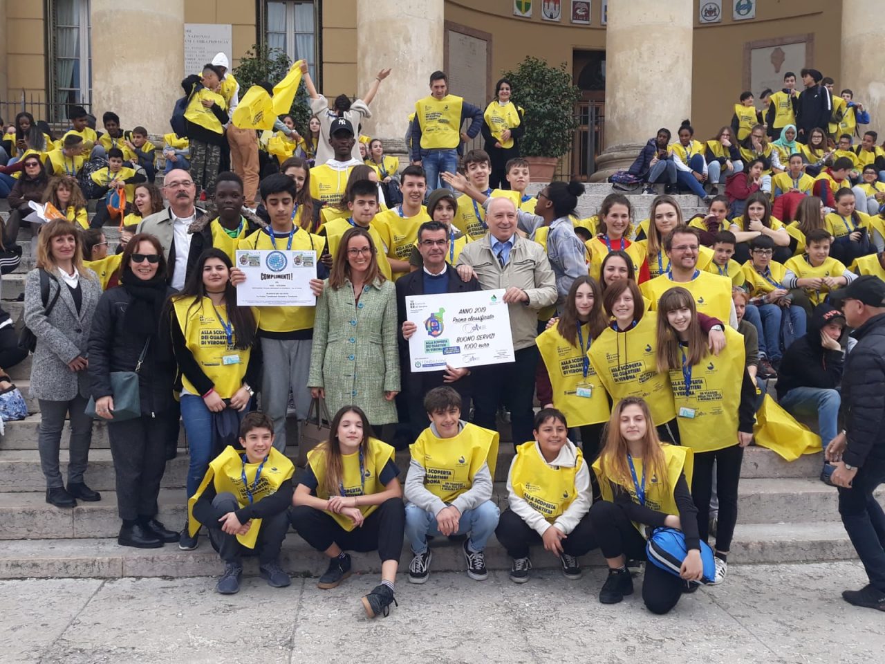 Premiati gli studenti che hanno scoperto Verona a piedi o con il bus