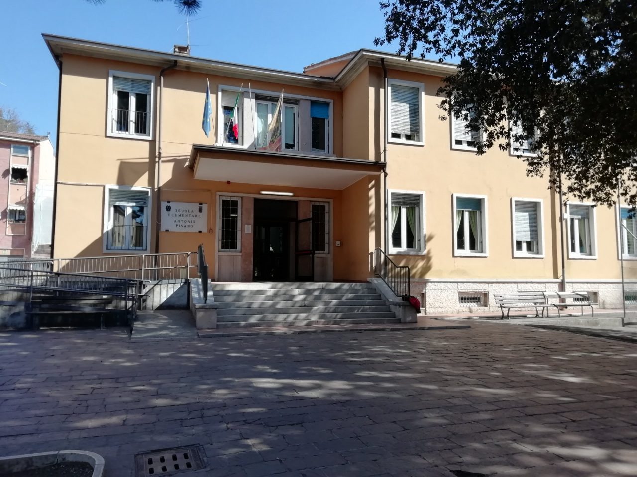 Scuole, oltre mezzo milione di euro per tetti e finestre