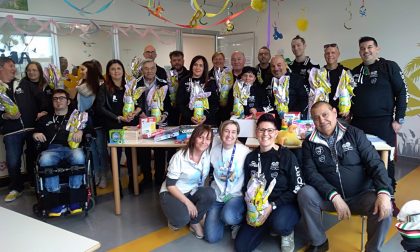 Il Team Giulia a Borgo Trento per portare le uova di Pasqua ai bambini FOTO