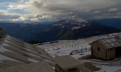 Meteo pazzo, in Lessinia torna la neve VIDEO
