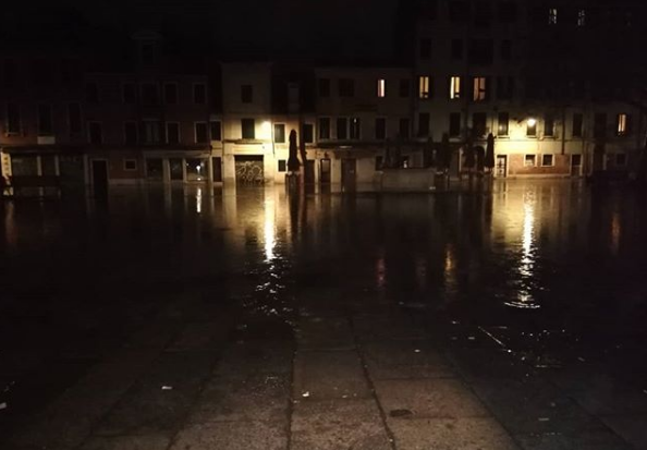 Acqua alta a Venezia è record ad aprile non succedeva dal 1936