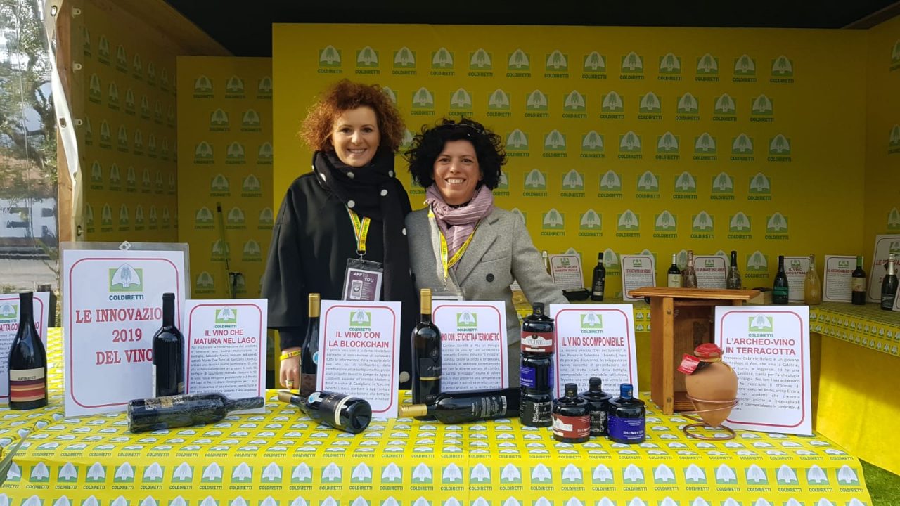 Vinitaly le novità: dalle etichette in fieno al vino che matura sotto le acque del lago