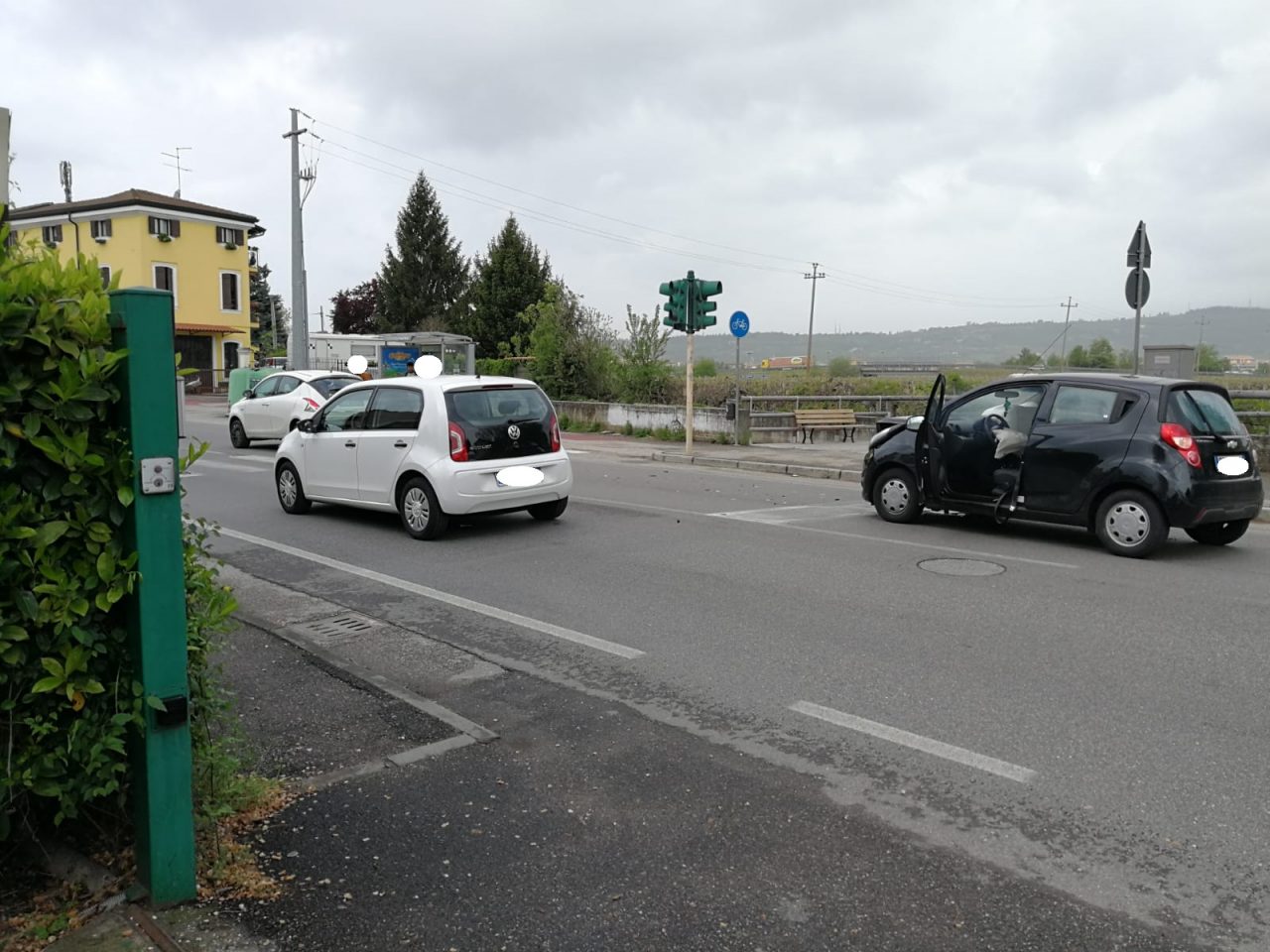 Violento tamponamento a Montorio Veronese una ferita