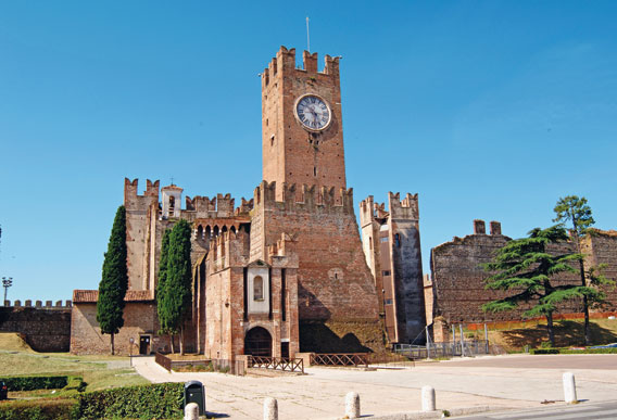 Aree verdi, strutture sportive e materiale compostabile a Villafranca: ecco le richieste della minoranza