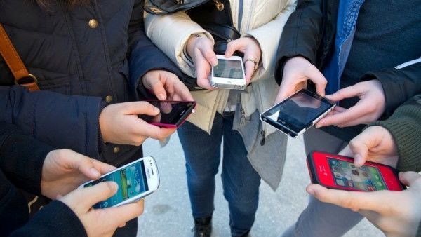 La polizia postale a Verona per sensibilizzare i giovani sull’uso dei social