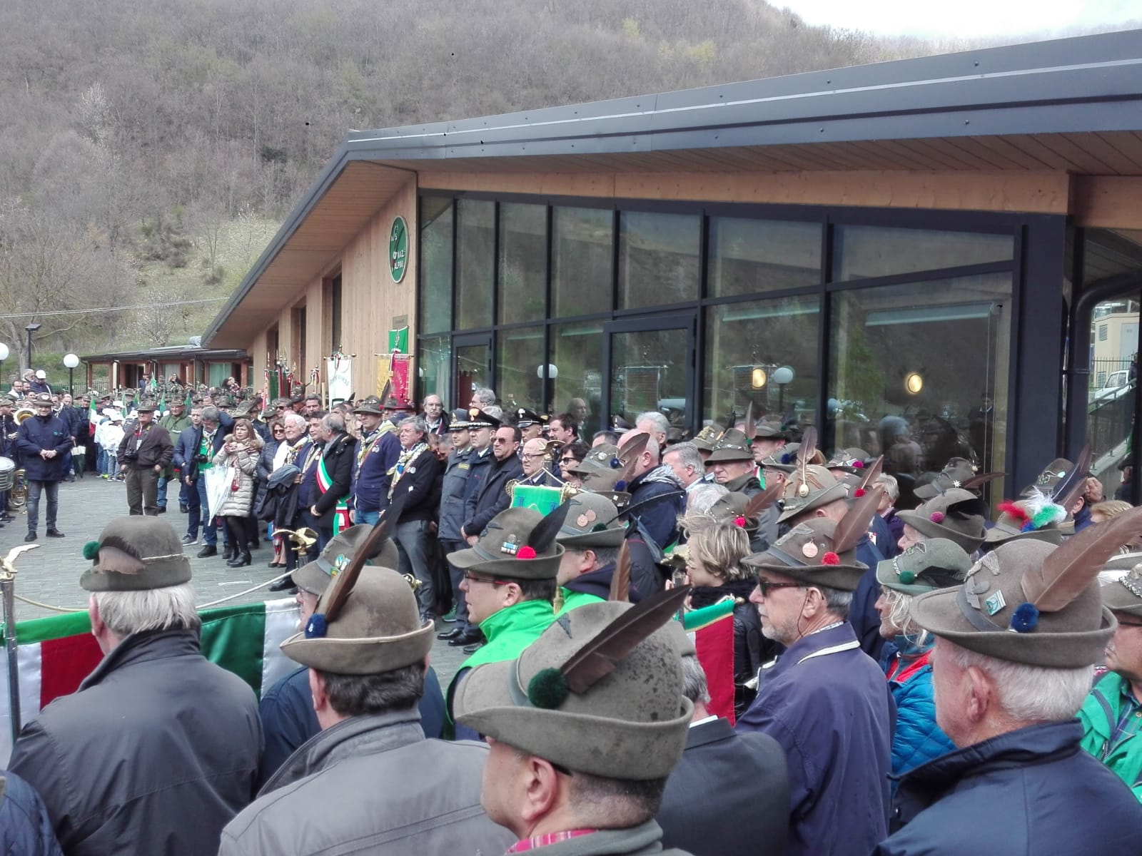 Terremoto Centro Italia, inaugurato centro polifunzionale degli alpini ad Arquata del Tronto
