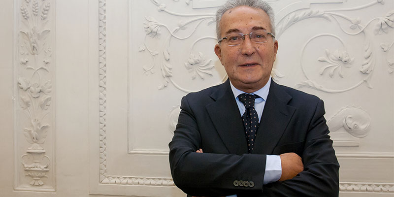 Morte del nefrologo Antonio Lupo oggi i funerali