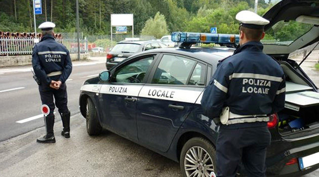 Lotta a degrado e spaccio: 3 daspo e sequestro di hashish