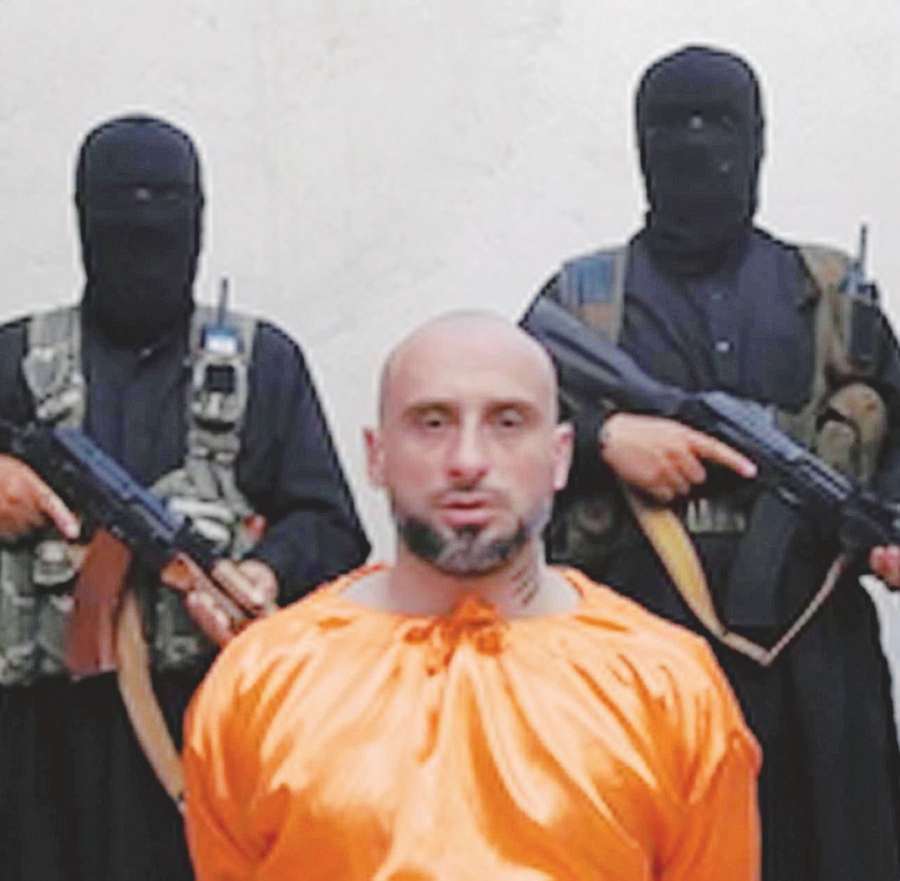 Al Qaida libera Sandrini e finisce ai domiciliari