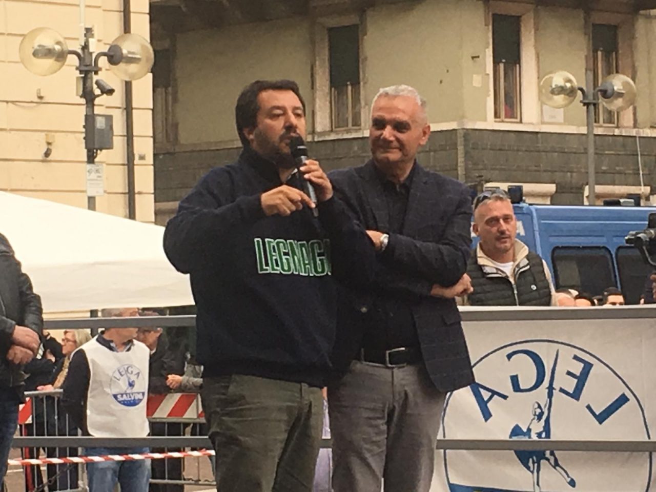 Salvini a Legnago, un migliaio di persone in piazza FOTO e VIDEO