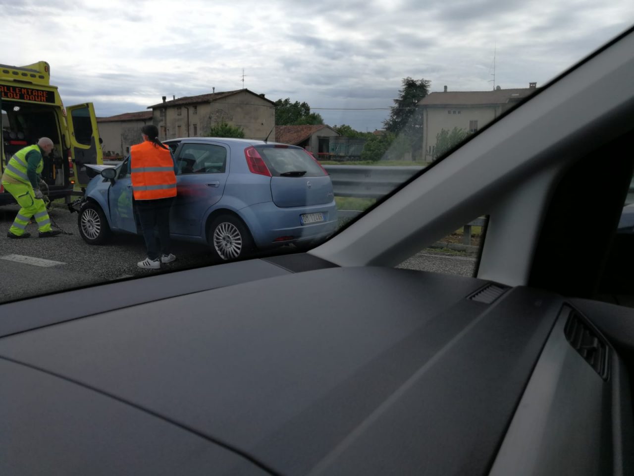 Incidente sulla tangenziale sud a causa della pioggia