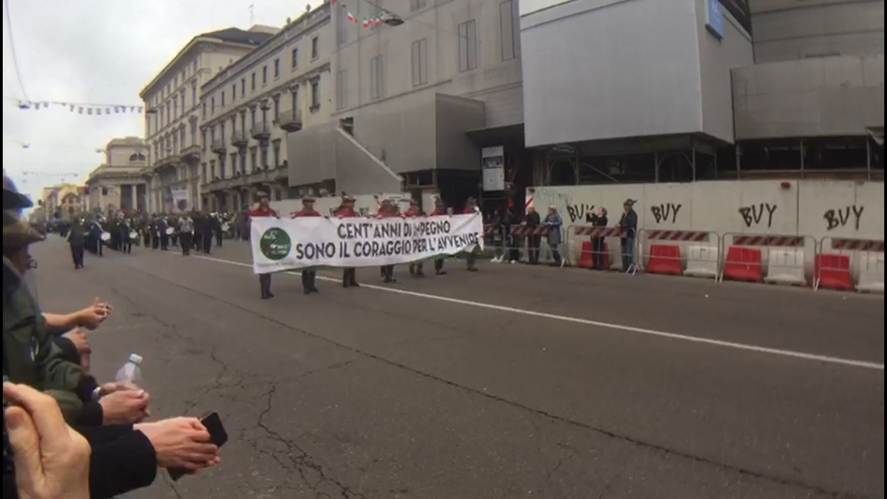 Adunata Alpini Milano 2019: il corteo VIDEO