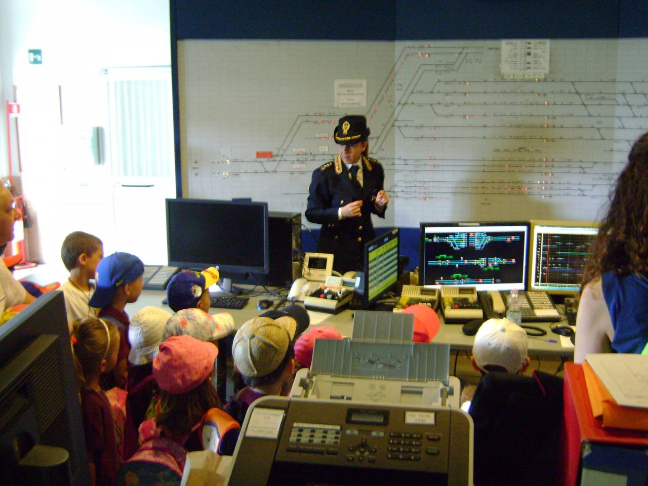 Bambini a scuola di sicurezza con la Polfer