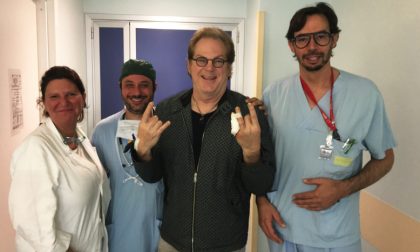 Chitarrista di Elton John operato all'ospedale di Borgo Roma: 24 ore dopo si esibisce in Germania